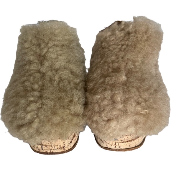 Chloe Wedge Beige Sandals - Picture 7 of 11